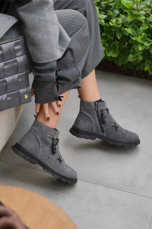 SKB-002 Atomic Gri Süet Kadın Bot