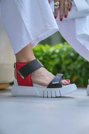 SKD-012 Smart Siyah Kırmızı Kadın Sandalet
