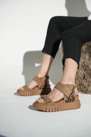 SKD-012 Smart Taba Leopar Süet Kadın Sandalet