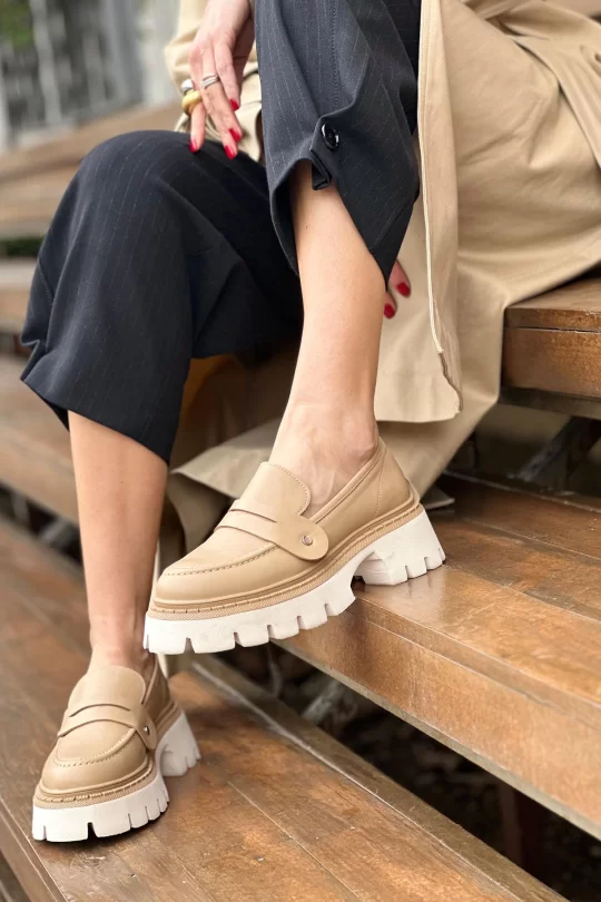 SKL-017 Chunky Bej Deri Kadın Loafer