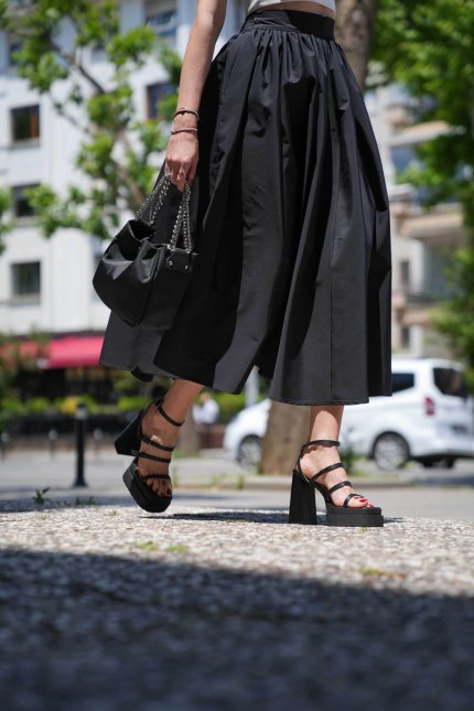 SKT-015 Siyah Deri Kadın Topuklu Ayakkabı