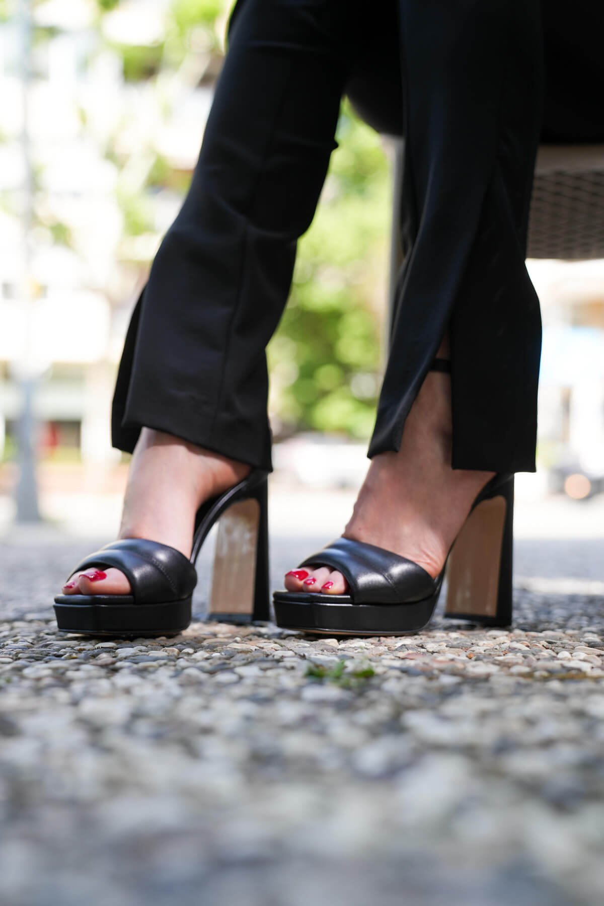SKT-016 Siyah Deri Kadın Topuklu Ayakkabı
