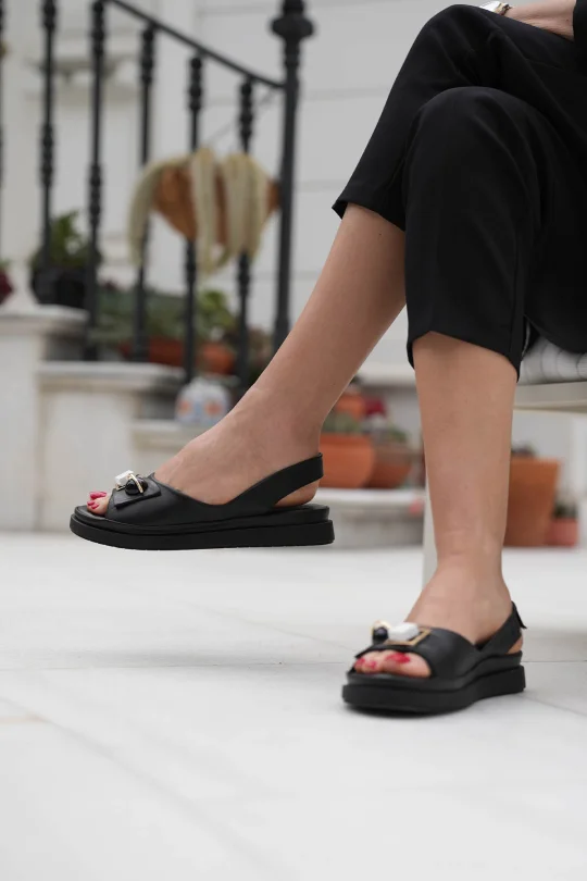 SKD-035 Siyah Tokalı Comfort Sandalet