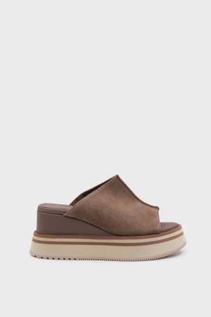 SKK-065 Tan Suede Platform Base Slipper