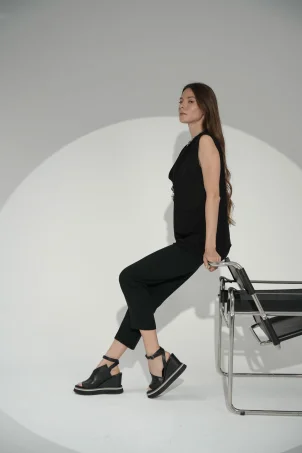SKD-047 Siyah Deri Platform Tabanlı Sandalet