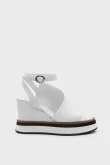 SKD-047 Beyaz Deri Platform Tabanlı Sandalet