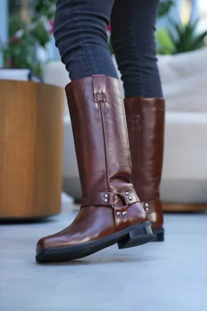 SKC-013 Kahverengi Deri Kadın Çizme