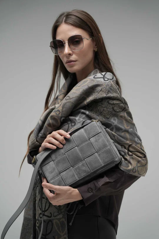 SCO-037 Gri Süet Kadın Omuz Çantası