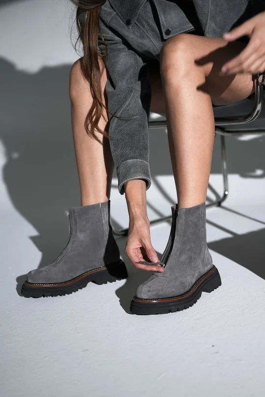 SKB-090 Gri Süet Kadın Bot