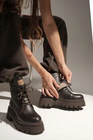 SKB-093 Kahverengi Deri Kadın Bot