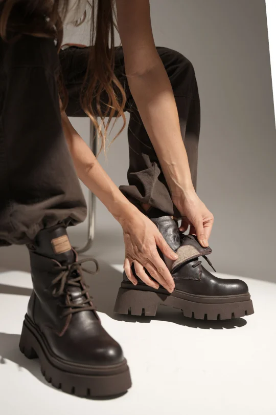 SKB-093 Kahverengi Deri Kadın Bot