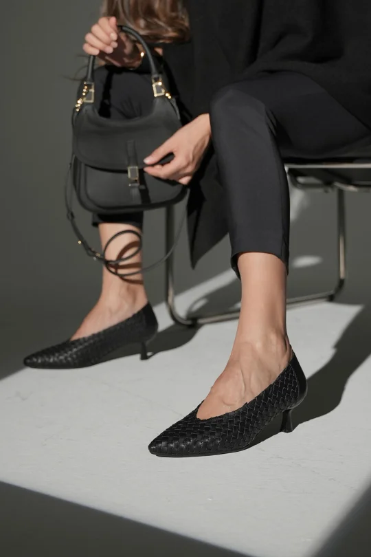 SKT-100 Siyah Deri Kadın Topuklu Ayakkabı