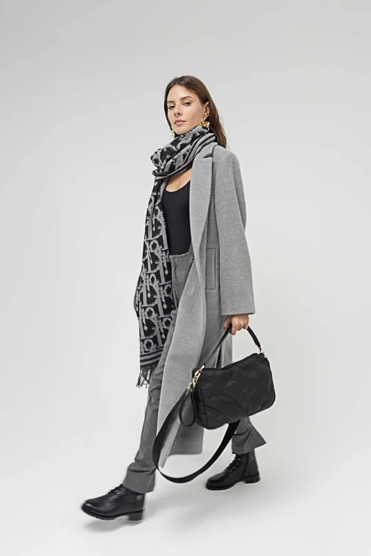 SCP-018 Siyah Kadın Çantası