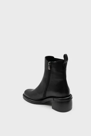 SKB-112 Siyah Deri Kadın Bot